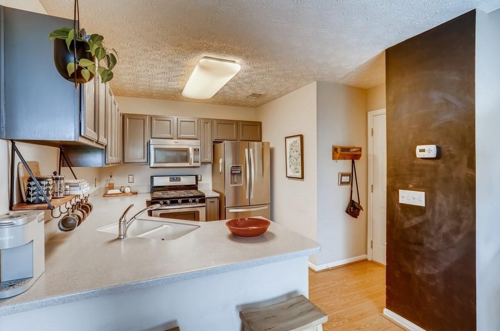 3282 Avensong Village Cir, Alpharetta GA  30004-7434 exterior