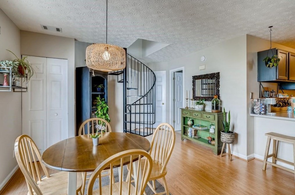 3282 Avensong Village Cir, Alpharetta GA  30004-7434 exterior