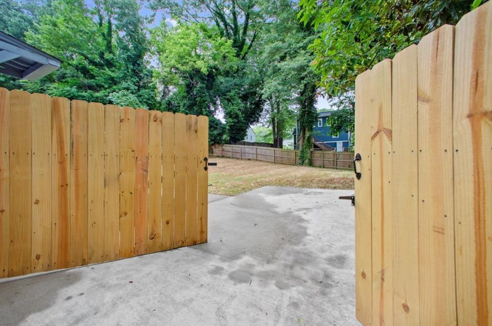 1116 Westmont Rd, Atlanta GA  30311-2756 exterior