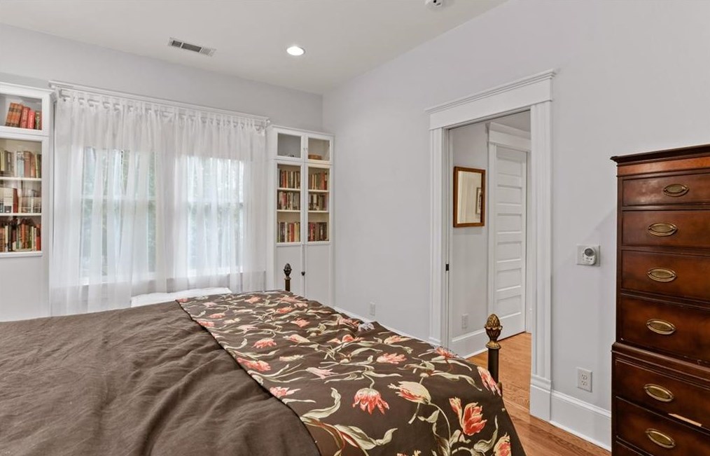 148 Mead Rd, Decatur GA  30030-3621 exterior