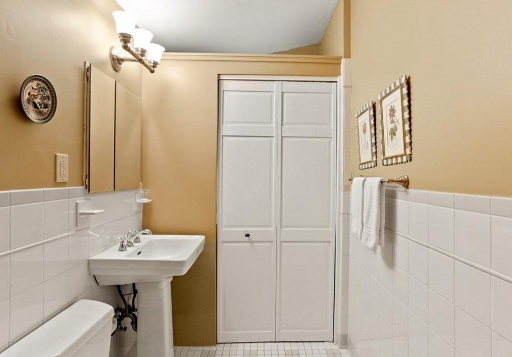 148 Mead Rd, Decatur GA  30030-3621 exterior