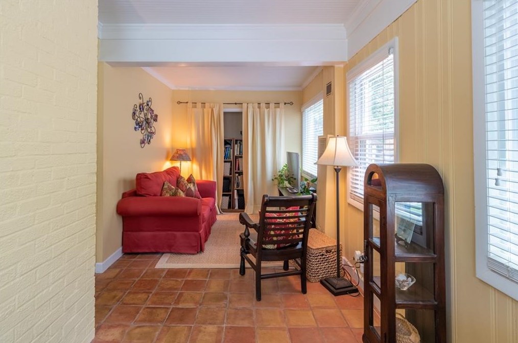 216 Shadowmoor Dr, Decatur GA  30030-3849 exterior