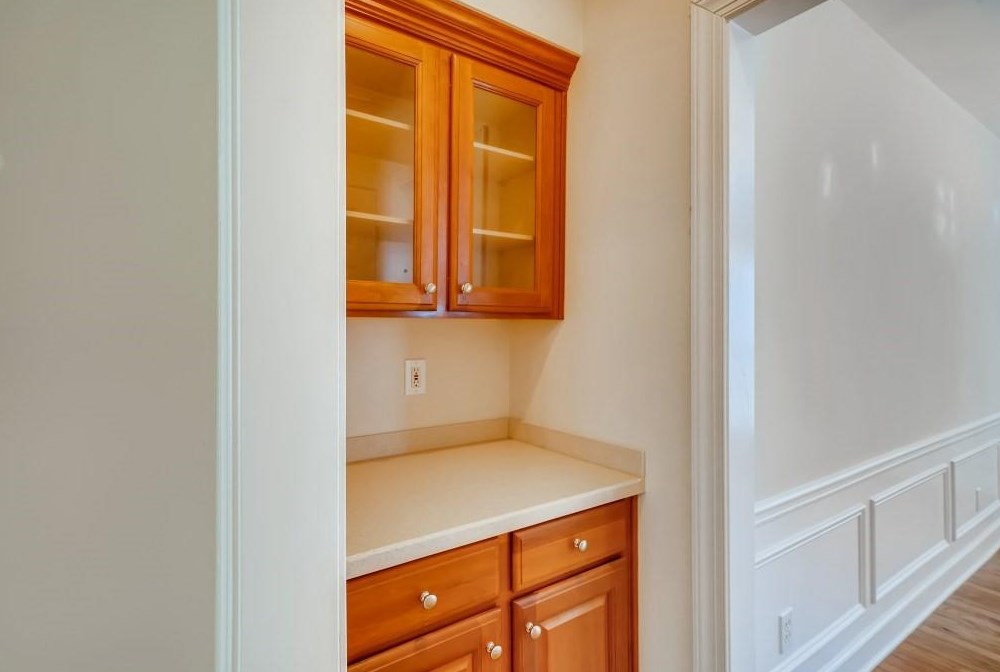 2065 Wrights Mill Cir, Atlanta GA  30324-2790 exterior