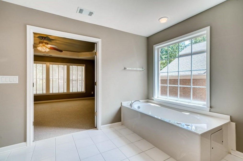 2065 Wrights Mill Cir, Atlanta GA  30324-2790 exterior