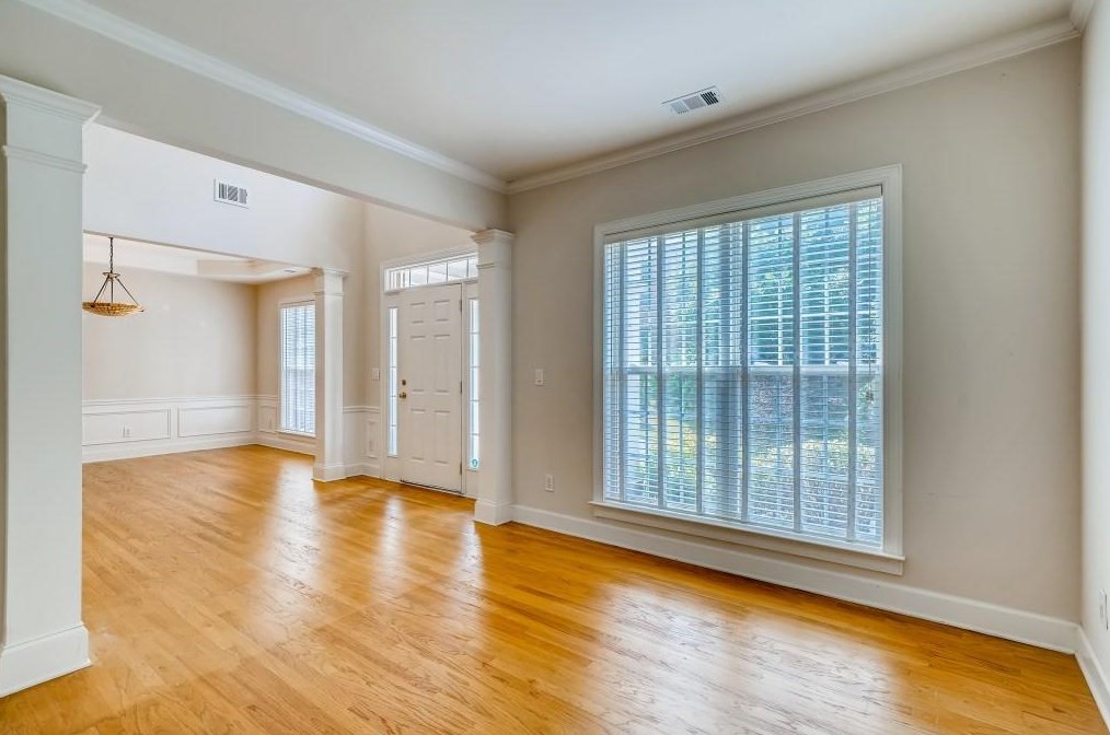 2065 Wrights Mill Cir, Atlanta GA  30324-2790 exterior