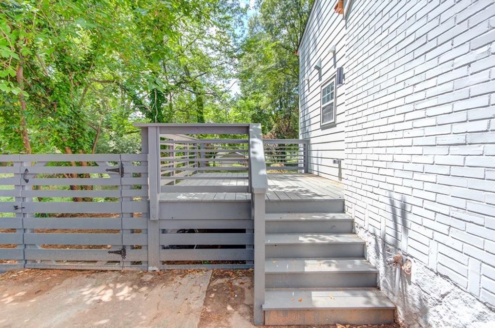 2023 Marco Dr, Decatur GA  30032-3933 exterior