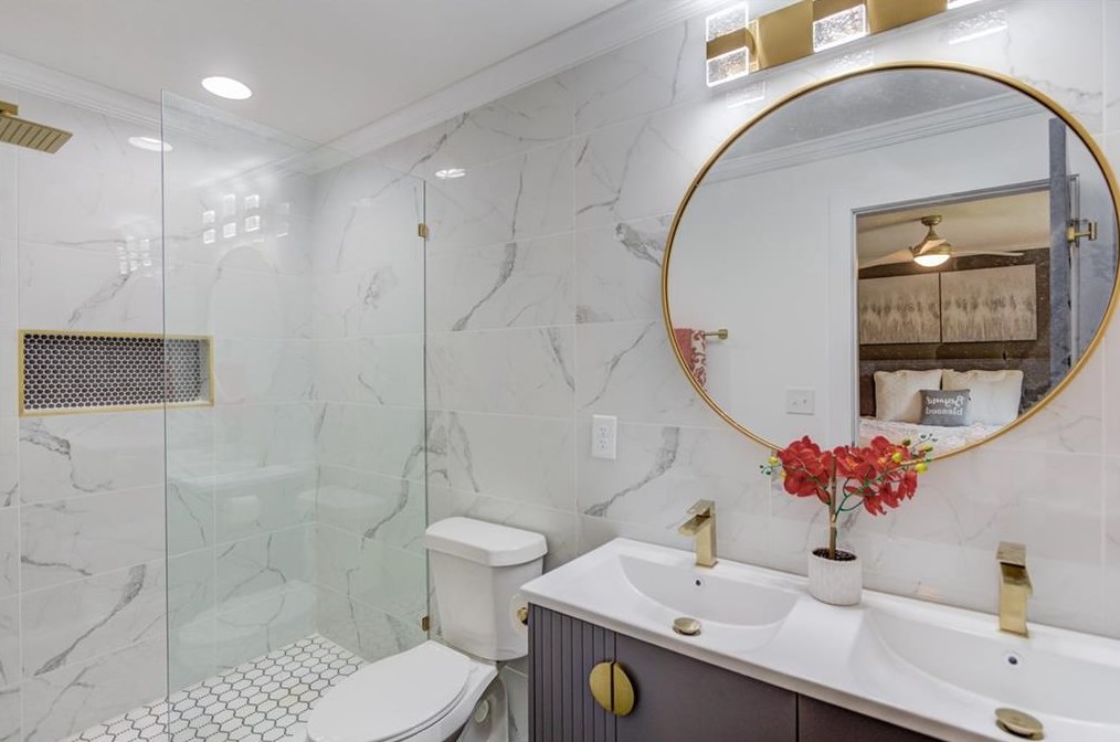 2023 Marco Dr, Decatur GA  30032-3933 exterior