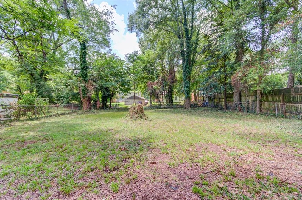 2023 Marco Dr, Decatur GA  30032-3933 exterior