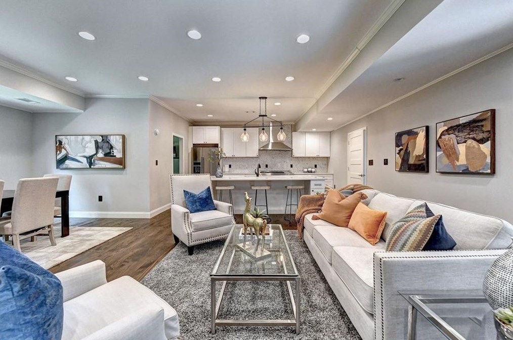 1687 Hartland Dr, Decatur GA  30033-1432 exterior