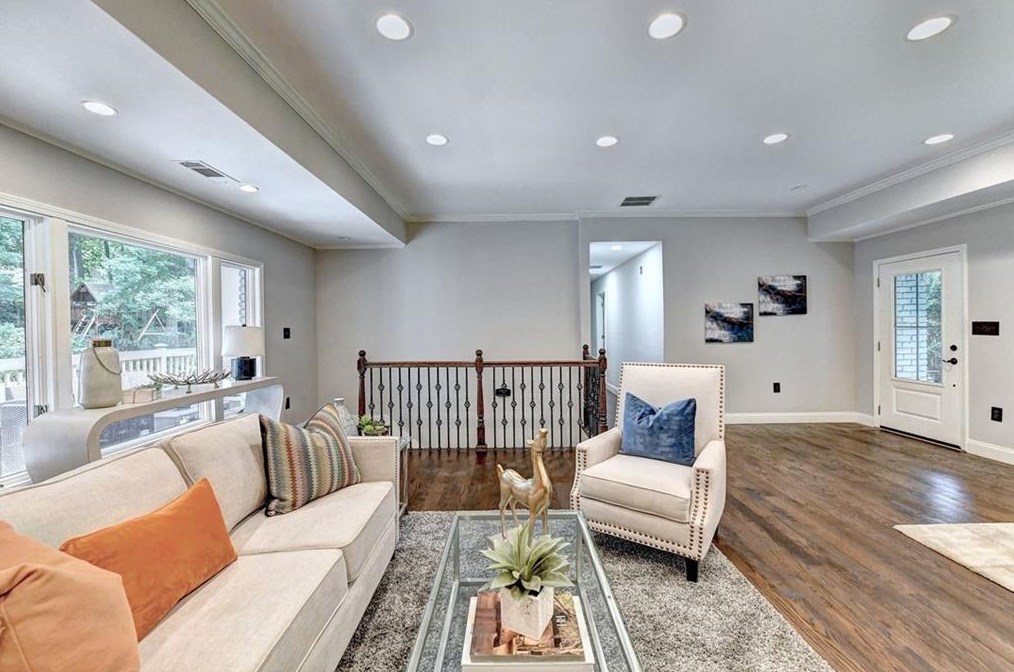 1687 Hartland Dr, Decatur GA  30033-1432 exterior