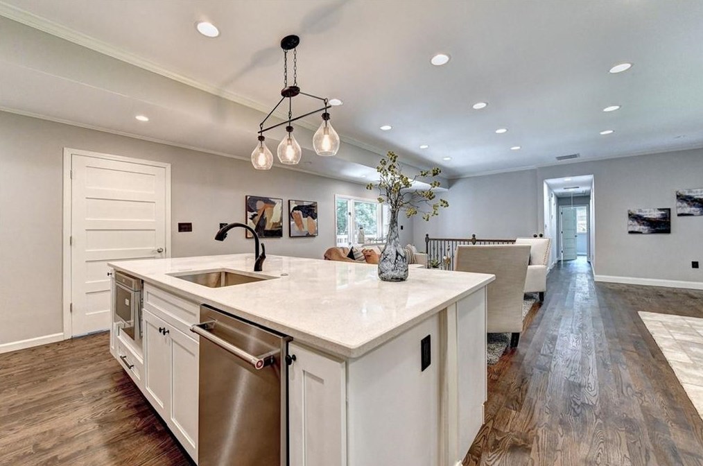 1687 Hartland Dr, Decatur GA  30033-1432 exterior