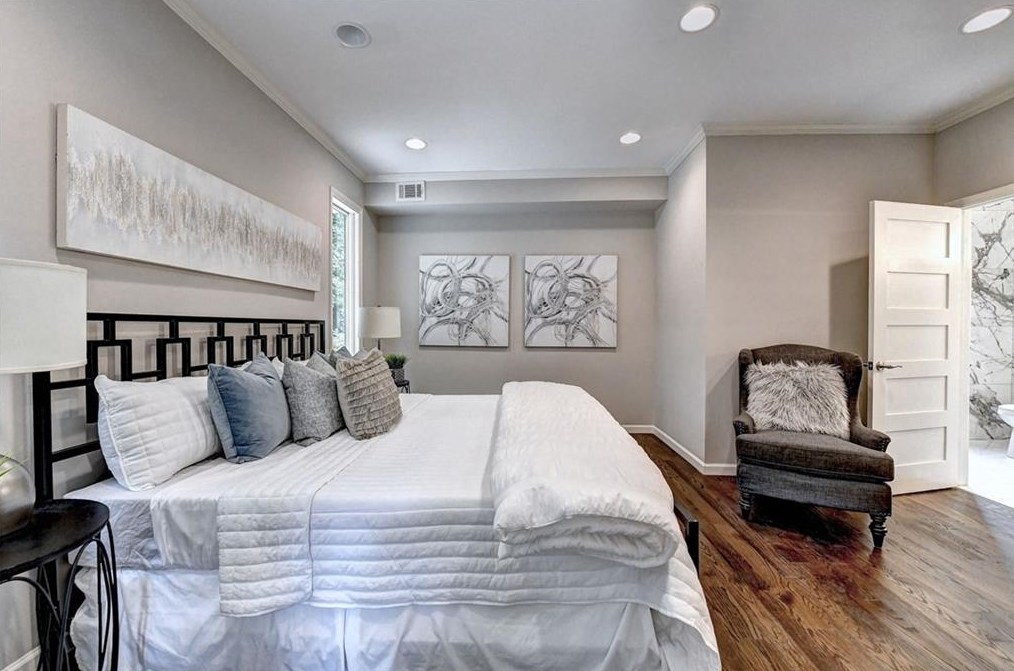 1687 Hartland Dr, Decatur GA  30033-1432 exterior