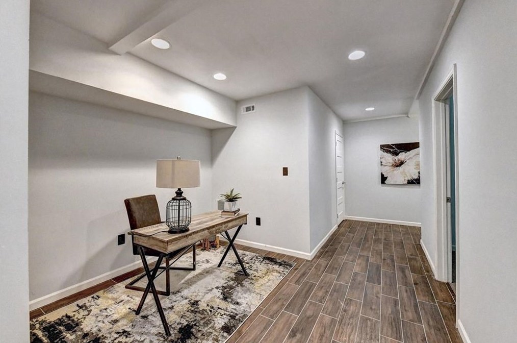 1687 Hartland Dr, Decatur GA  30033-1432 exterior