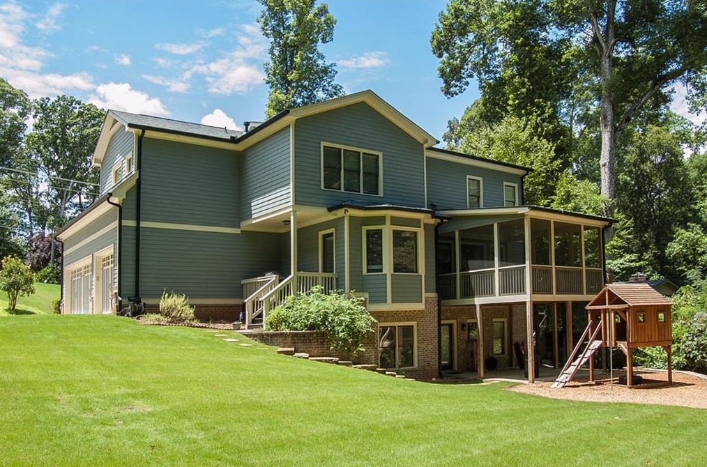 2190 Azalea Cir, Decatur GA  30033-2642 exterior