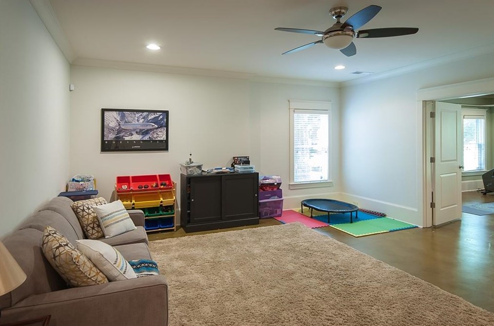 2190 Azalea Cir, Decatur GA  30033-2642 exterior