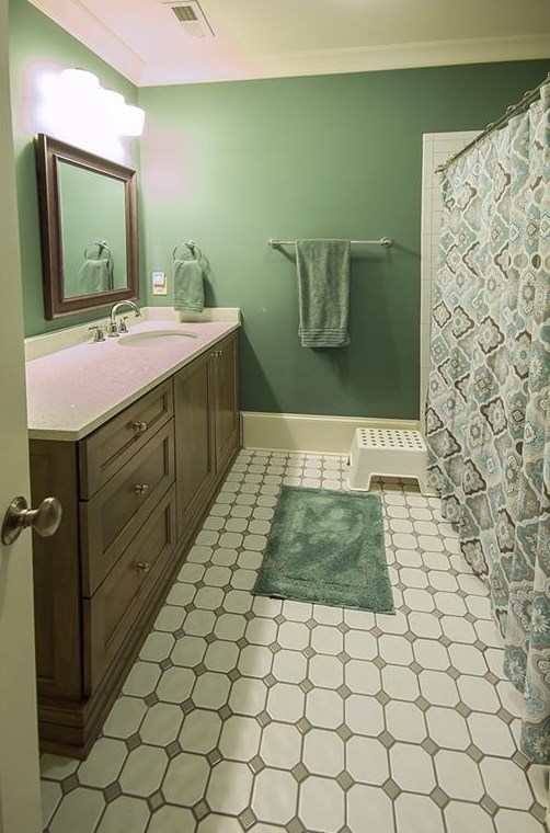 2190 Azalea Cir, Decatur GA  30033-2642 exterior