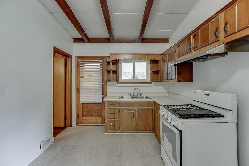 2835 Monterey Dr, Decatur GA  30032-3529 exterior