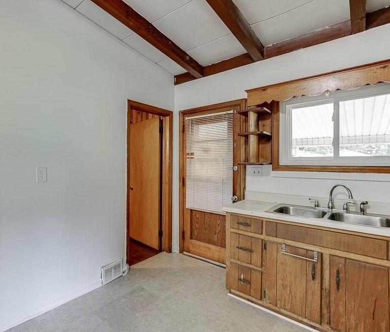 2835 Monterey Dr, Decatur GA  30032-3529 exterior