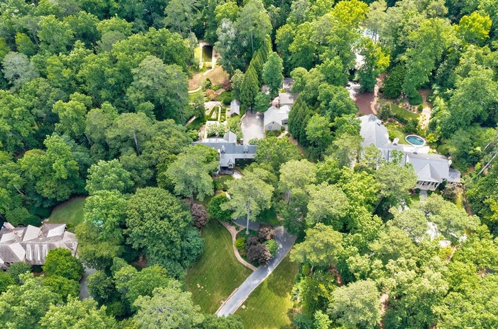 3541 Tuxedo Rd, Atlanta GA  30305-1048 exterior