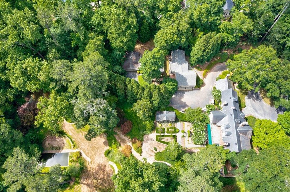 3541 Tuxedo Rd, Atlanta GA  30305-1048 exterior