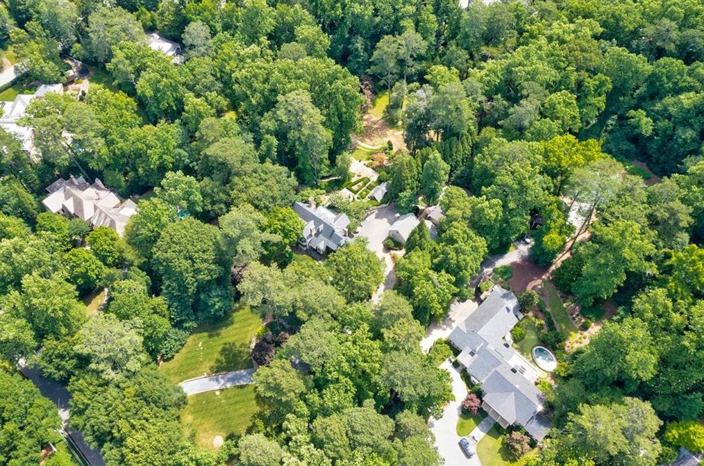 3541 Tuxedo Rd, Atlanta GA  30305-1048 exterior