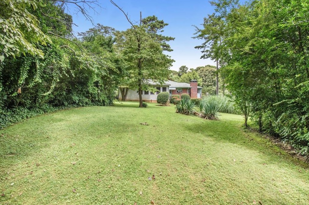 2115 Pinellas Trl, Decatur GA  30033-1930 exterior