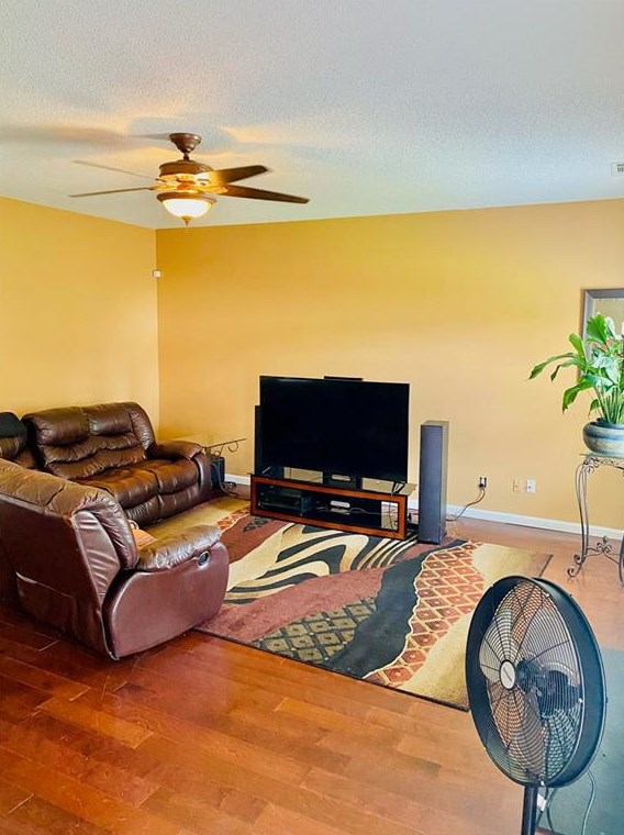 2572 Captains Row, Decatur GA  30035-3062 exterior