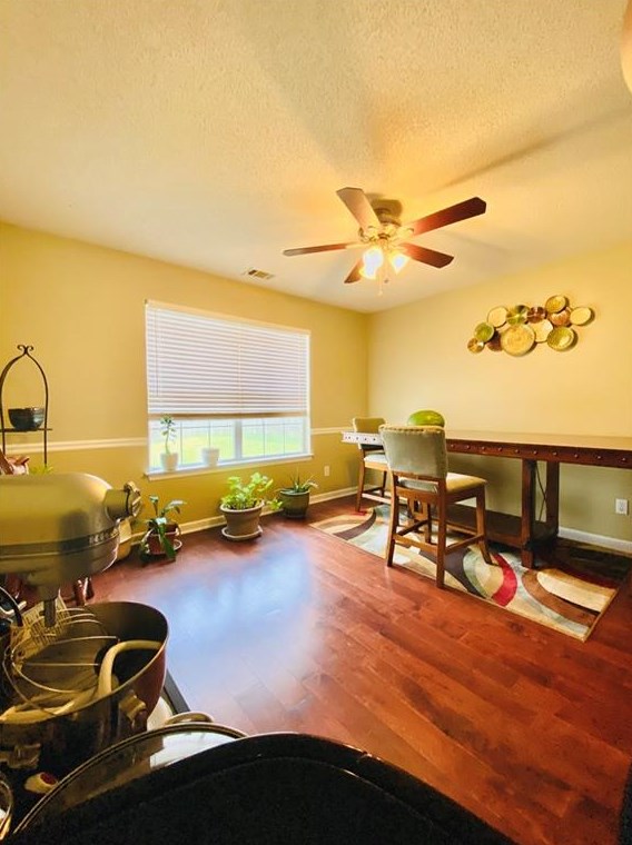 2572 Captains Row, Decatur GA  30035-3062 exterior