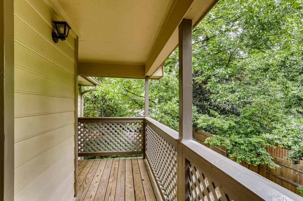 1326 Weatherstone Way, Atlanta GA  30324-4645 exterior