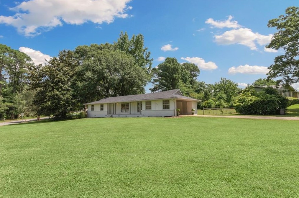 2794 Treadway Dr, Decatur GA  30034-2536 exterior