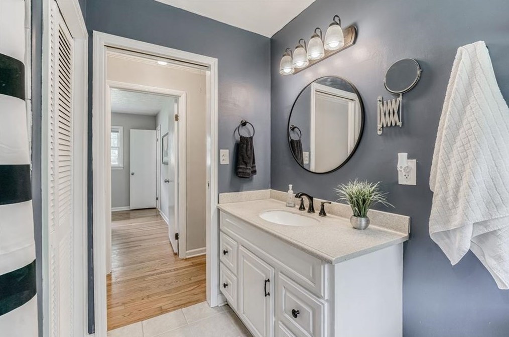 2998 Barry Ave, Smyrna GA  30082-1904 exterior