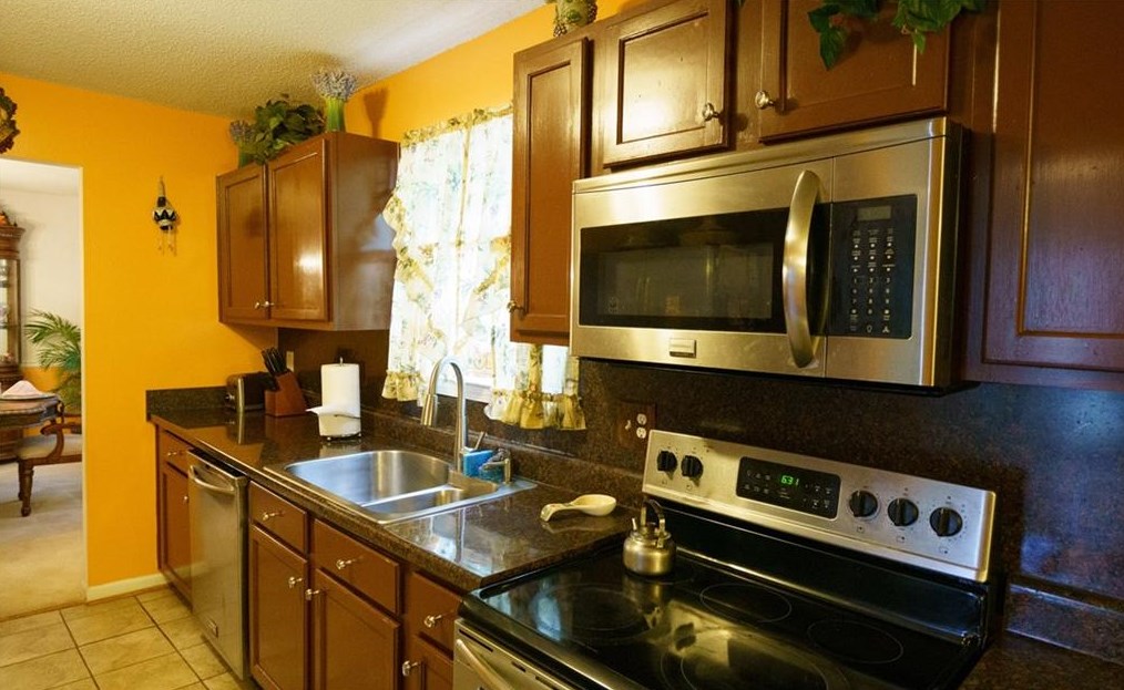 4813 Galleon Xing, Decatur GA  30035-3043 exterior