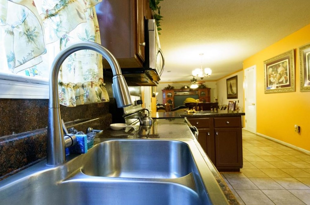 4813 Galleon Xing, Decatur GA  30035-3043 exterior