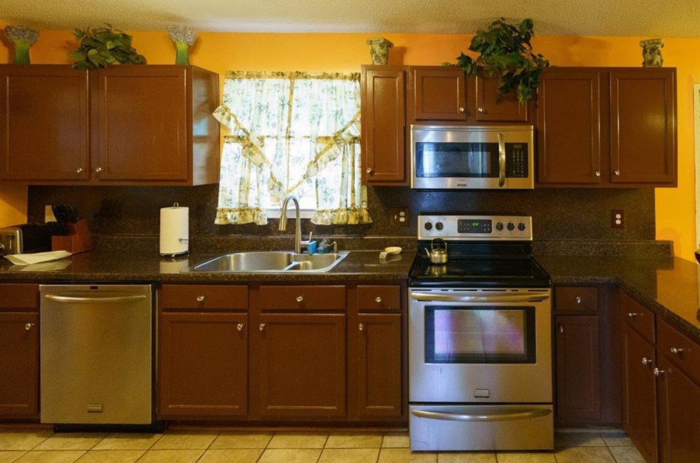 4813 Galleon Xing, Decatur GA  30035-3043 exterior