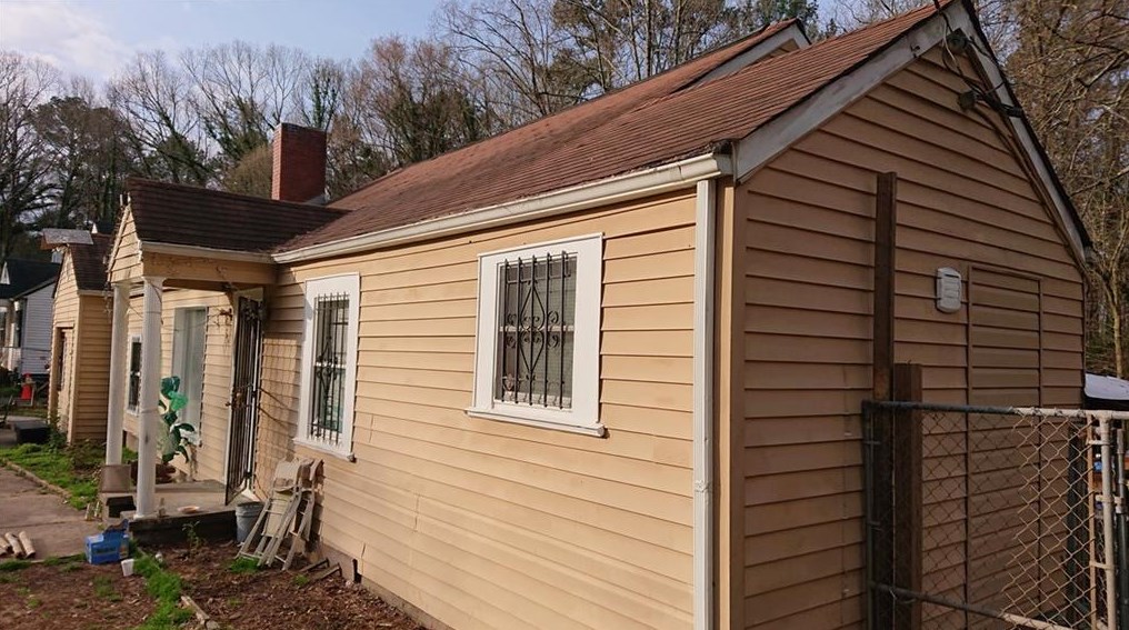 3838 Old Gordon Rd, Atlanta GA  30336-1531 exterior