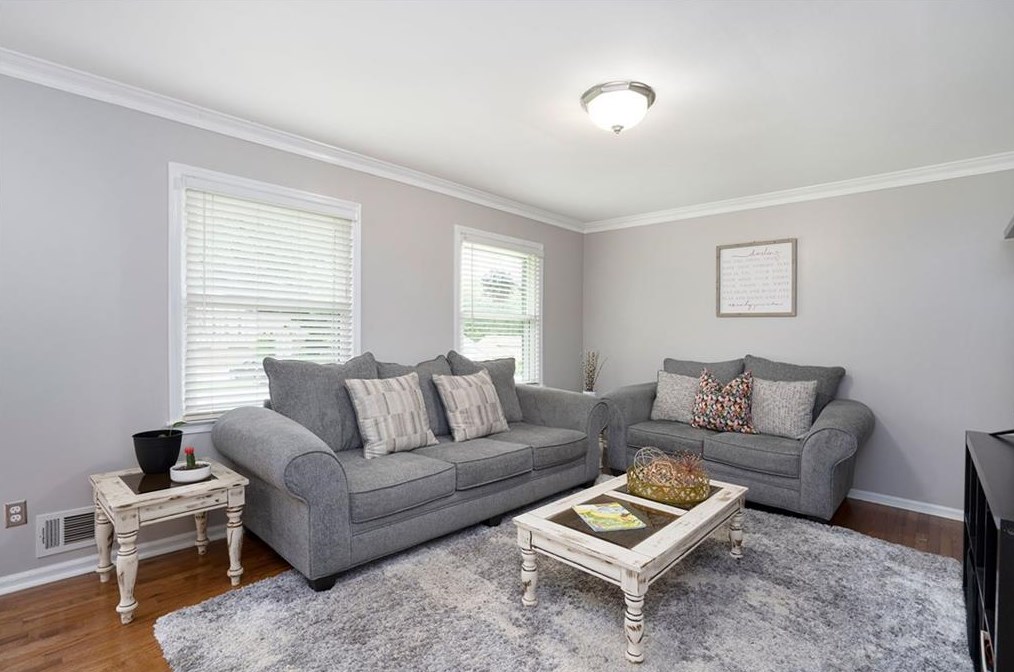 1271 Sanden Ferry Dr, Decatur GA  30033-3345 exterior