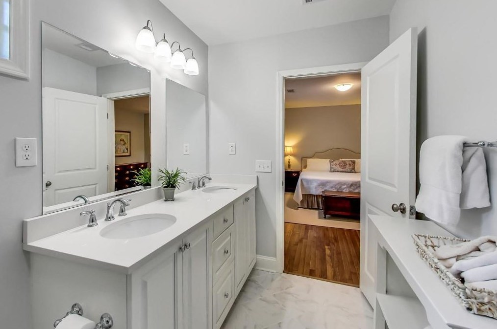 822 Wesley Dr, Atlanta GA  30305-3925 exterior