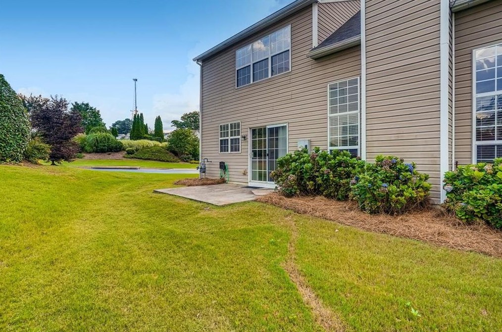 604 Wendlebury Ct, Alpharetta GA 30004-0782 exterior
