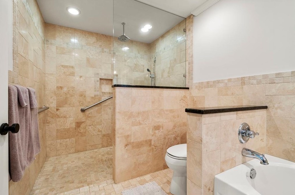 1519 Rainier Falls Dr, Atlanta GA  30329-4105 exterior