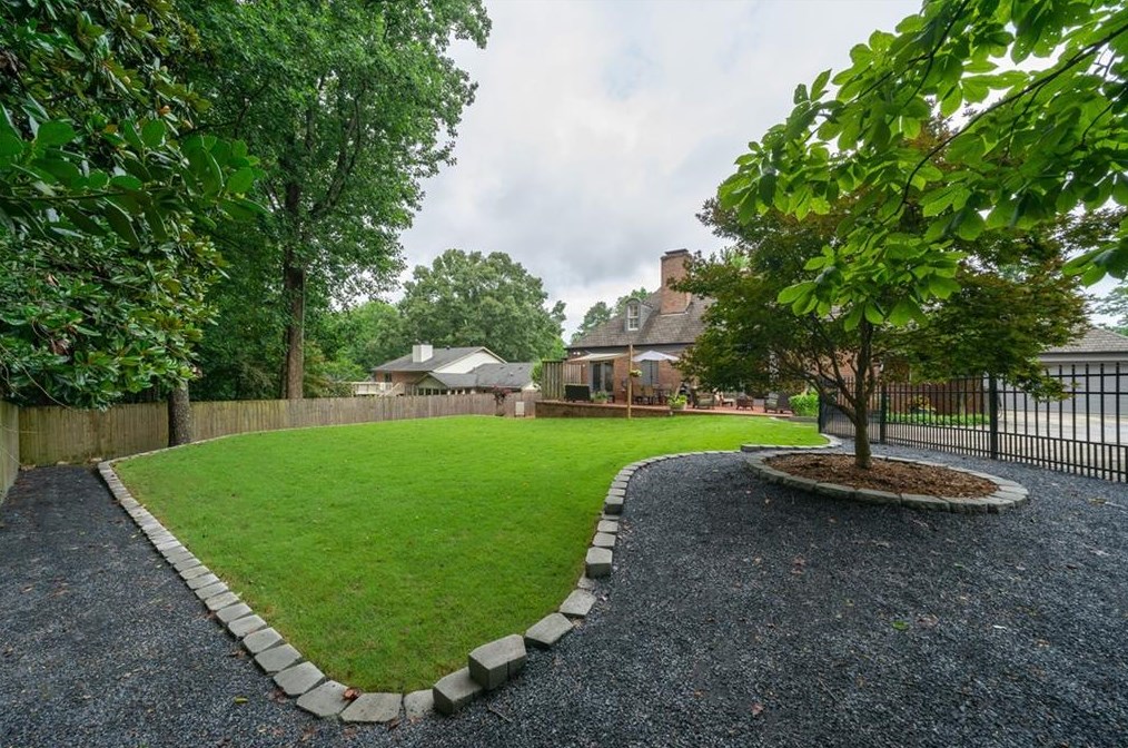 1519 Rainier Falls Dr, Atlanta GA  30329-4105 exterior