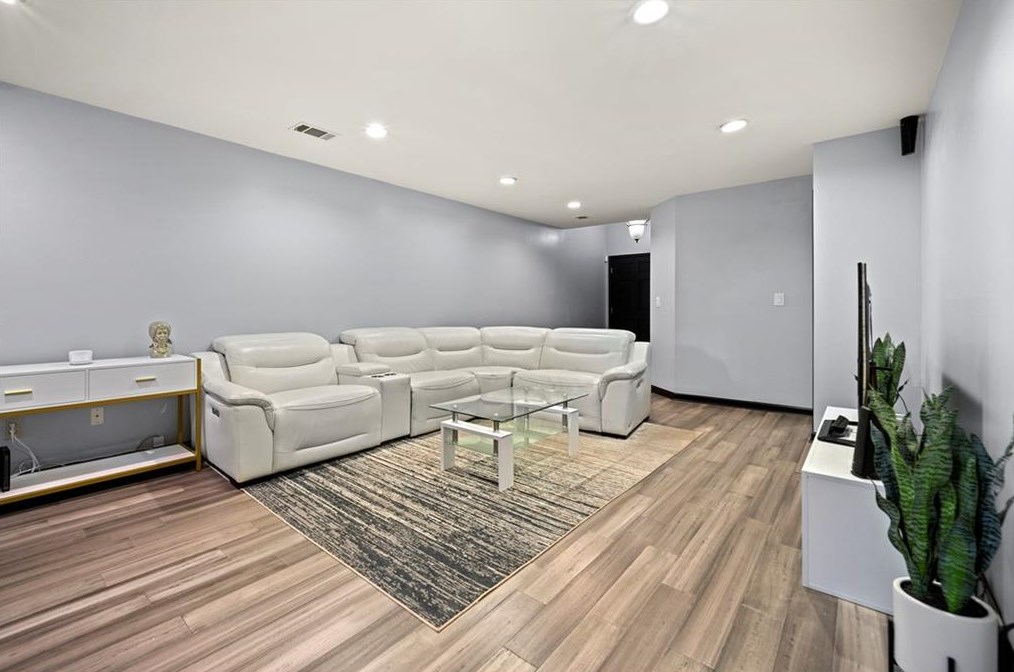 2908 Woodruff Dr, Smyrna GA 30080-3854 exterior