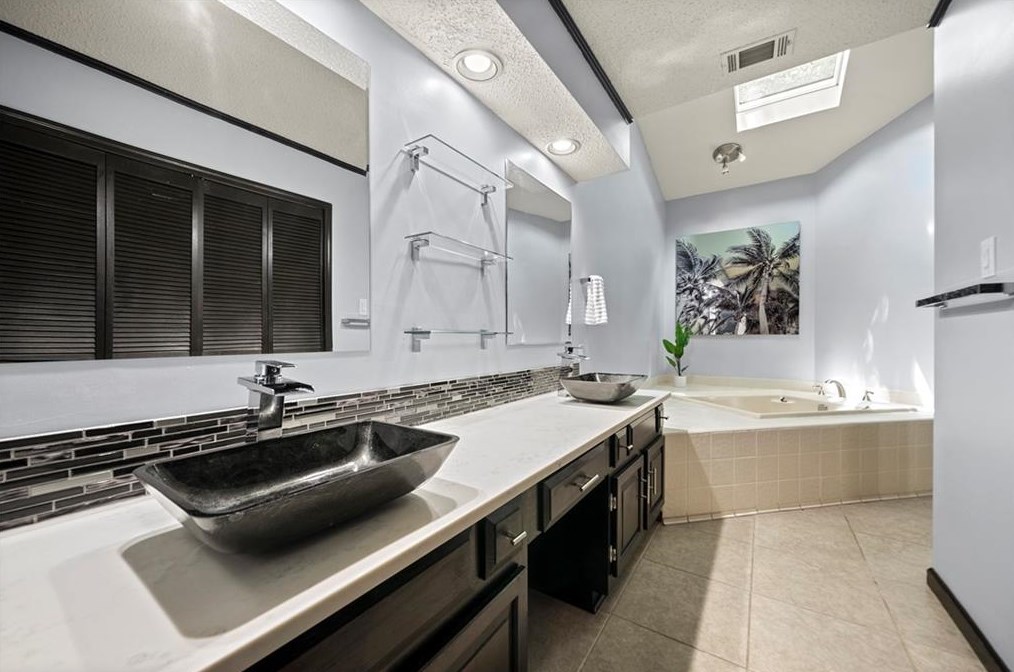 2908 Woodruff Dr, Smyrna GA 30080-3854 exterior