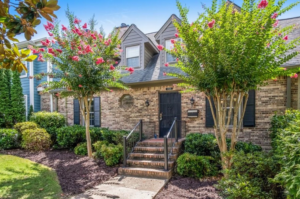 1504 Brianwood Rd, Decatur GA  30033-1723 exterior