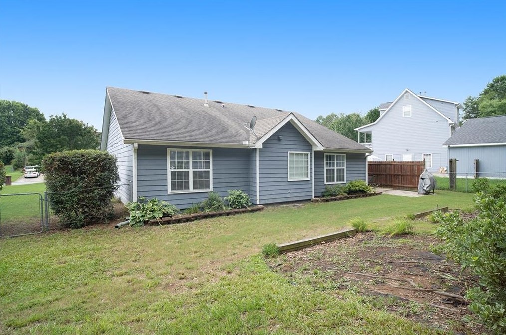 1230 Mercury Dr, Lawrenceville GA 30045-7900 exterior