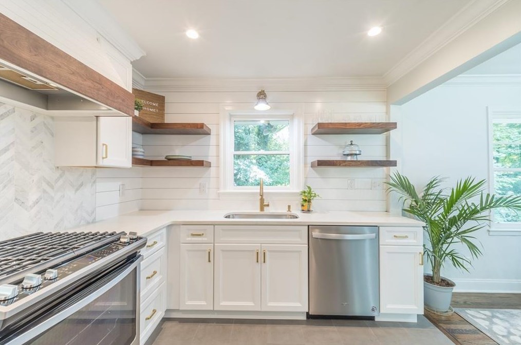 4229 Timber Valley Ct, Decatur GA  30032-2571 exterior