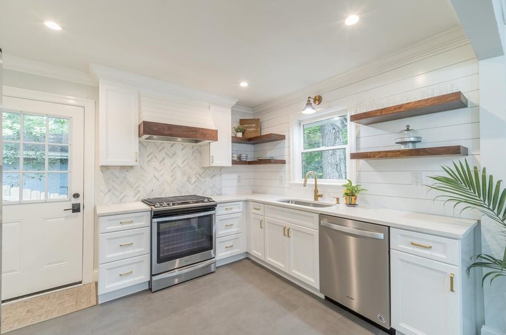 4229 Timber Valley Ct, Decatur GA  30032-2571 exterior