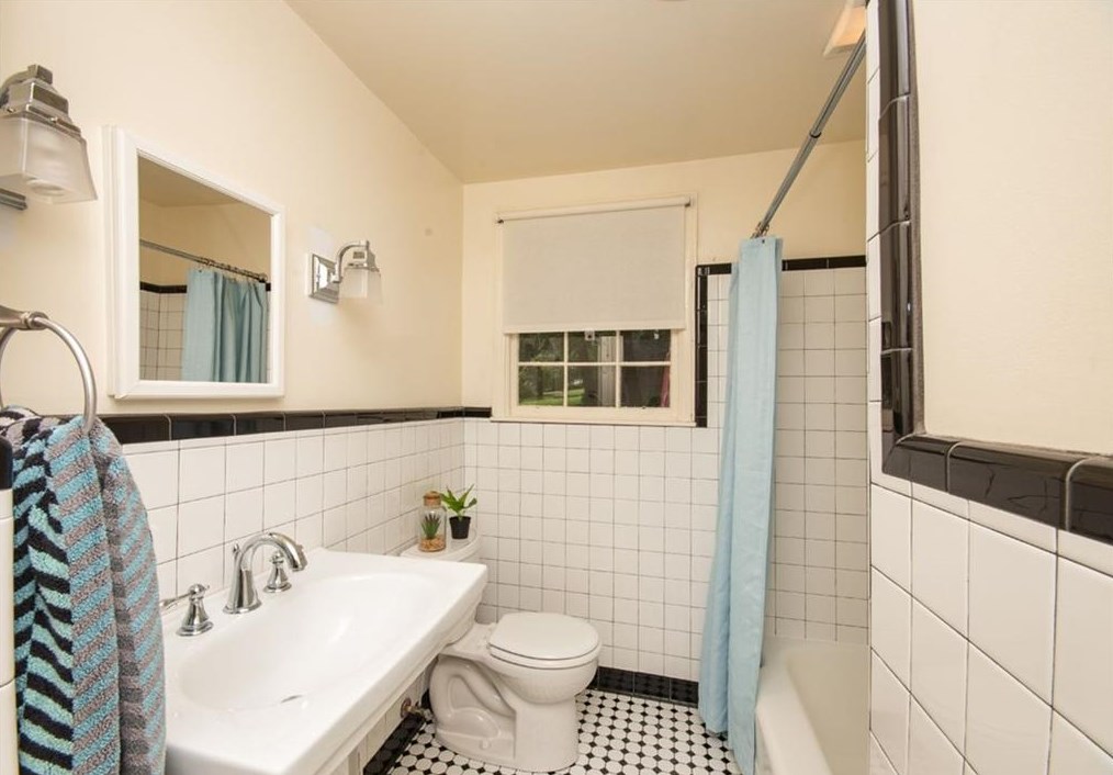 1749 Old Hickory St, Decatur GA  30032-4354 exterior