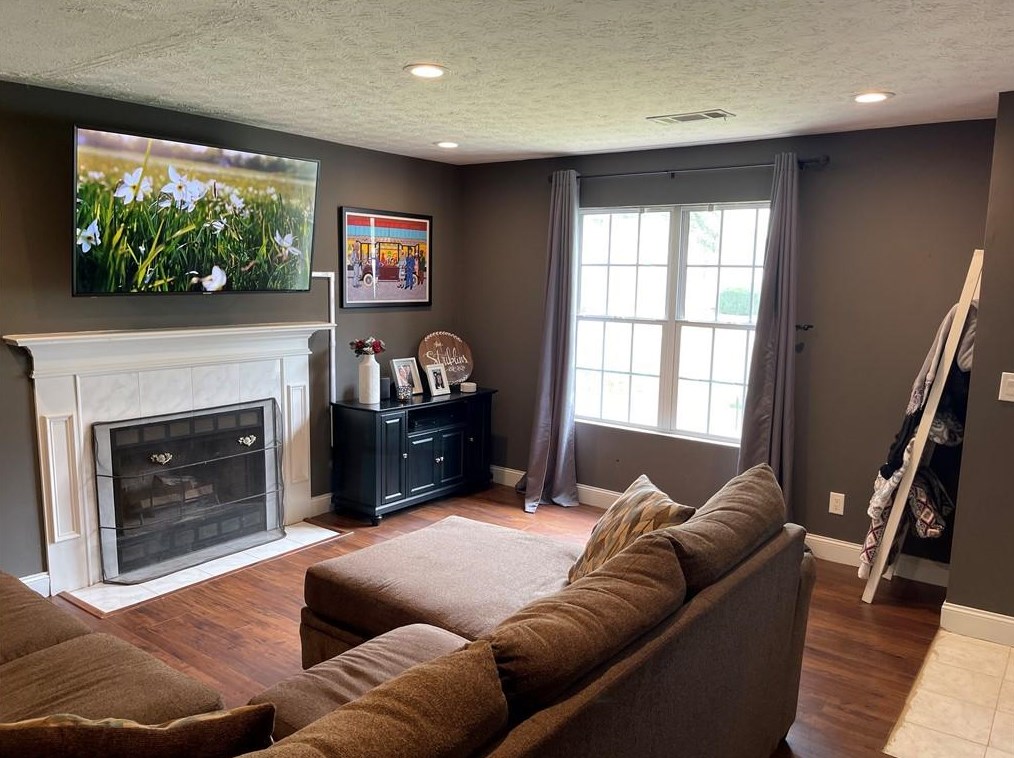 7064 Saratoga Dr, Flowery Branch GA  30542-5668 exterior