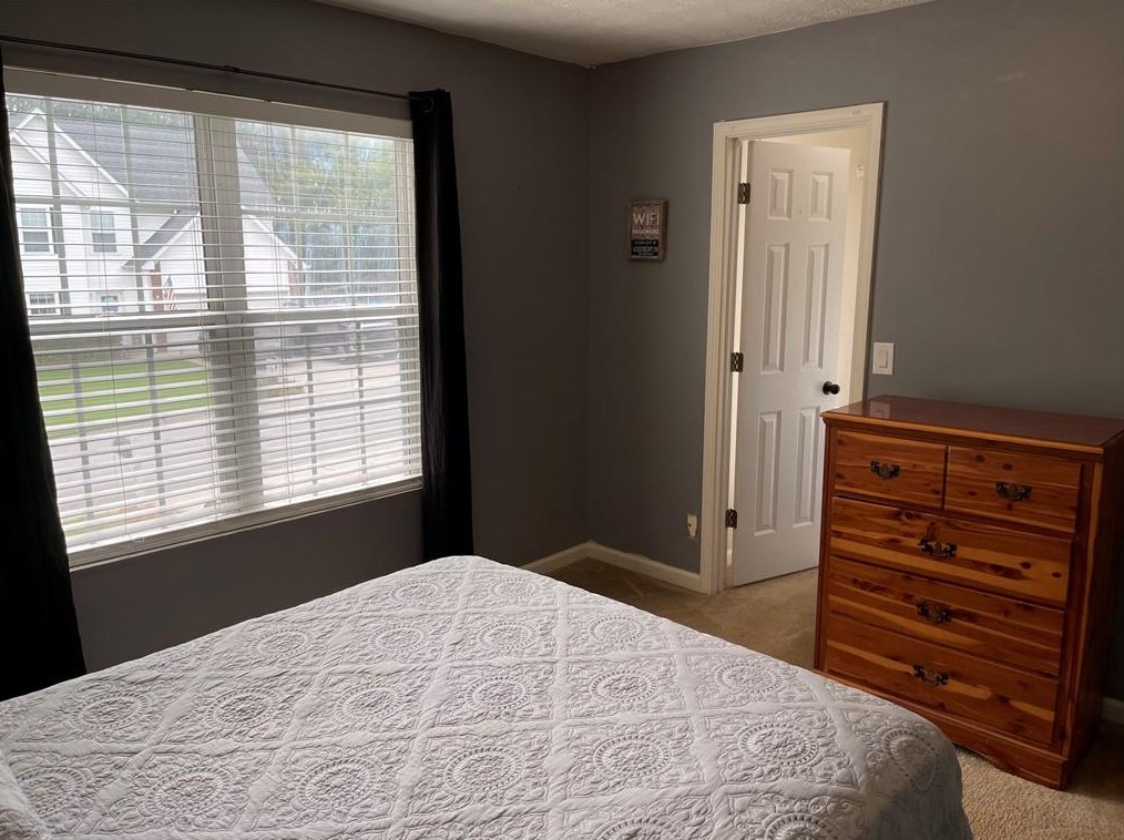 7064 Saratoga Dr, Flowery Branch GA  30542-5668 exterior