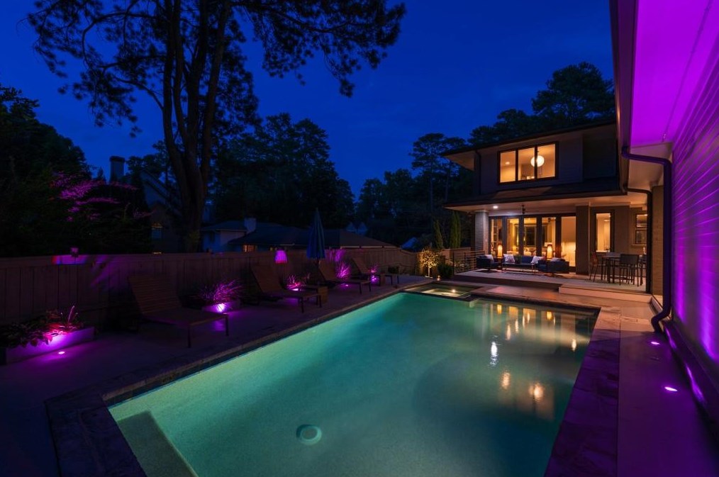 200 Old Ivy Rd, Atlanta GA  30342-4522 exterior